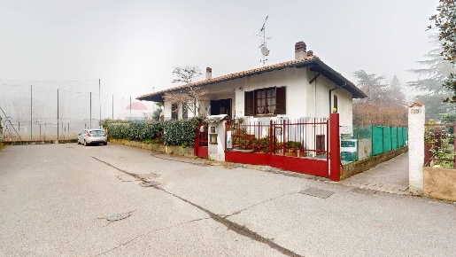 Foto Villa unifamiliare in Via Privata Sant'Elia, Melzo di 250 m²