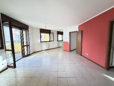 Foto Appartamento in Via Caianello, Milano Dergano di 65 m² con 1 locali