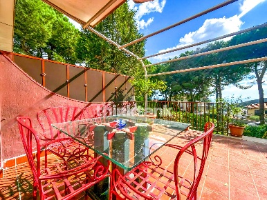 Foto Villa a schiera in Via Papa Giovanni XXIII, Trecastagni di 200 m²