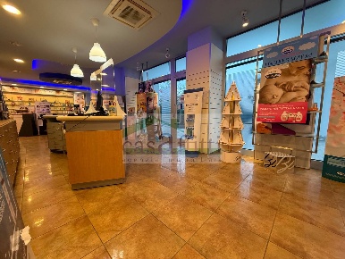 Foto Locale commerciale in Via Papa Giovanni Paolo II 7, Chieti di 110 m²