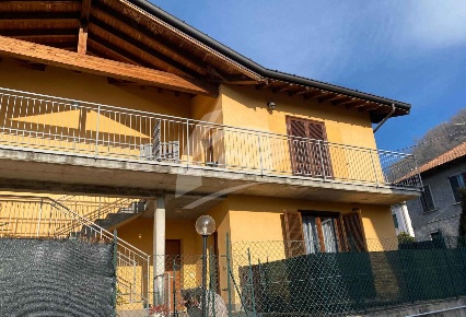 Foto Appartamento in Via Giuseppe Mazzini 9, Sangiano di 55 m² con 2 locali