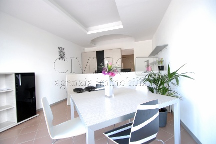 Foto Locale commerciale in via Chiesanuova, Padova Chiesanuova di 70 m²