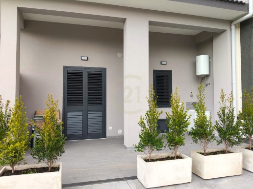 appartamento in vendita ad Acireale in zona Piano d'Api