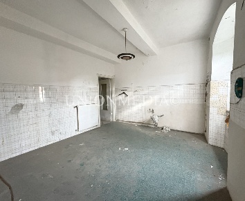 Foto Appartamento in Via Porta Parma 12, Sarzana Centro di 124 m²