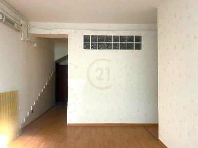 Foto Magazzino in Via Cervo 9/B, Acireale di 100 m² con 1 locali in affitto