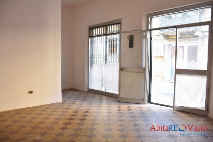 Foto Locale commerciale in Via Giulia, Vasto di 40 m² con 1 locali