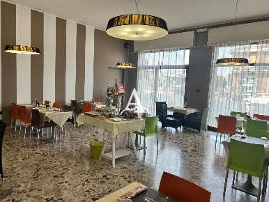 Foto Bar a Verona Zona Fiera di 140 m² con 2 locali in vendita
