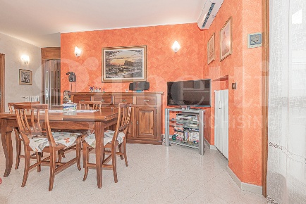 Foto Appartamento in Via Manzoni 20, Rivoli Coop - Vecco di 94 m²