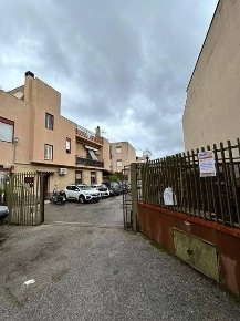 Foto Box in VIA Cruillas 121, Palermo Cruillas di 20 m² con 1 locali