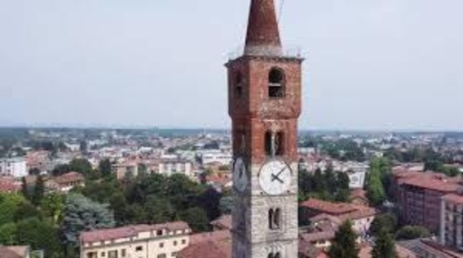 Foto Appartamento a Cantù Centro di 150 m² con 4 locali in vendita