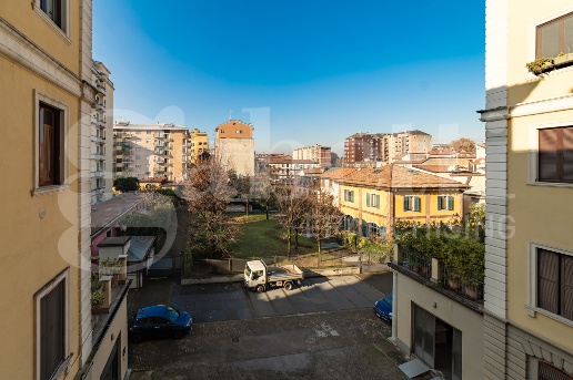appartamento in vendita a Milano in zona Morivione