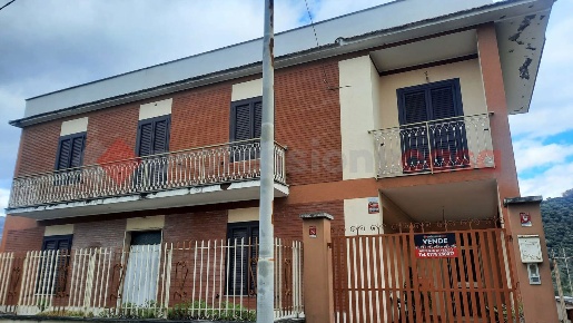 Foto Casa indipendente in Via cotropagno 53, Veroli di 350 m² con 12 locali