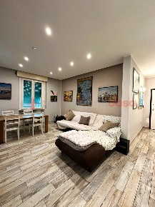 Foto Appartamento a Livorno Ardenza di 114 m² con 4 locali in vendita