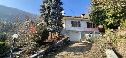 Foto Casa indipendente in Via Verdi 29, Roletto di 165 m² con 3 locali