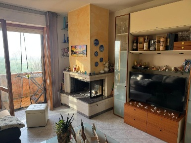Foto Appartamento a Sovicille Rosia di 95 m² con 5 locali in vendita