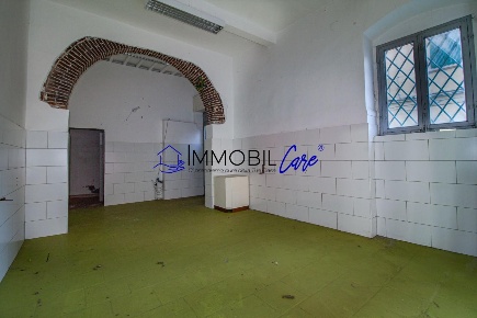 Foto Magazzino a Livorno Cisternone di 35 m² con 1 locali in vendita