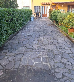 Foto Casa indipendente a Capannori Centro di 100 m² con 6 locali in vendita