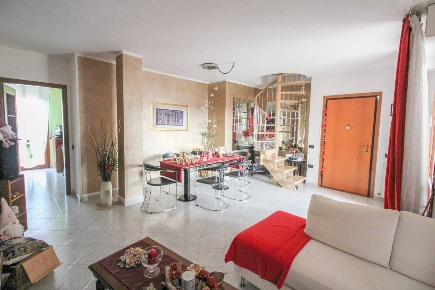 Foto Appartamento a Cascina Navacchio Sud di 150 m² con 5 locali in vendita