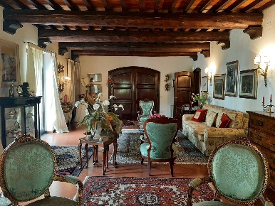 Foto Villa unifamiliare a Pisa Porta a Lucca di 520 m² con 12 locali