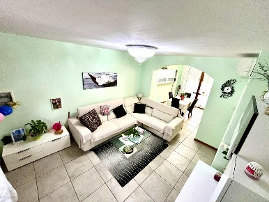 Foto Villa a schiera a Santa Croce sull'Arno Centro di 105 m² con 5 locali