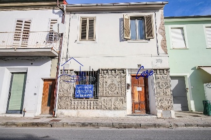 Foto Casa indipendente a San Giuliano Terme Arena Metato di 147 m²