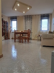 Foto Appartamento a Bari Loseto di 94 m² con 3 locali in vendita