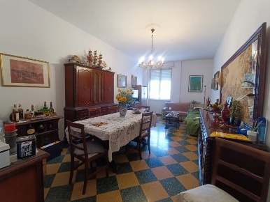 Foto Appartamento a Massa Centro di 128 m² con 5 locali in vendita