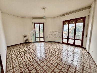 Foto Appartamento a Rapolano Terme Centro di 175 m² con 6 locali in vendita