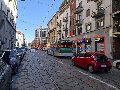 Foto Negozio in Via Rubens, Milano Gambara di 176 m² con 2 locali
