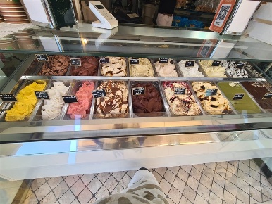 Foto Gelateria - Pasticceria in Via Roma, Alassio Via Roma, Borgo Barusso