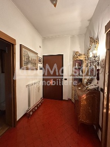 Foto Appartamento in via Scalarini, Gavirate Centro di 102 m² con 4 locali