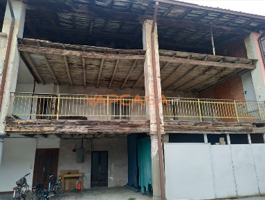 Foto Rustico in VIA TRENTO, Mornico al Serio di 201 m² in vendita