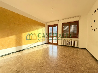 Foto Appartamento a Settimo Vittone di 90 m² con 5 locali in vendita