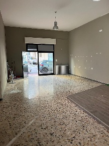 Foto Locale commerciale in via milano 48, Lanciano Centro di 62 m²