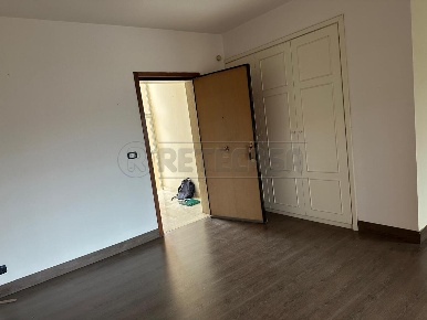 Foto Appartamento in Via Bartolomeo Cannizzo, Siracusa di 155 m² in vendita