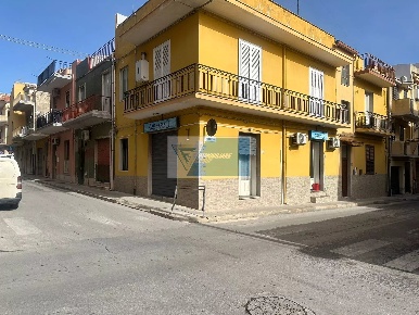 Foto Appartamento in Via Palestro 158, Priolo Gargallo con 5 locali