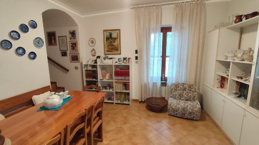 casa indipendente in vendita a Loano