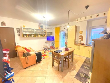 Foto Appartamento in Via Paolo Ceccarelli, Perugia di 87 m² con 3 locali