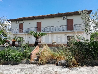 Foto Casa indipendente in Masseria Nuova, Benevento San Vitale di 300 m²