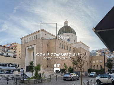 Foto Negozio in Piazza SAN VITALE 28, Napoli Fuorigrotta di 28 m²