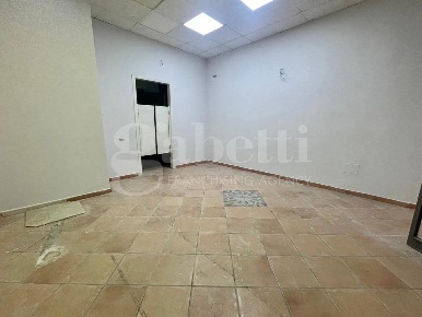 Foto Negozio in Via Svizzera 15, Marano di Napoli Centro di 50 m²