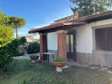 Foto Appartamento in Acquicella, Roma Tor Vergata di 30 m² con 1 locali