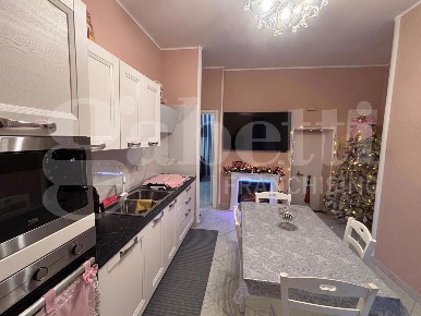 Foto Appartamento in Vico Tutti i santi 106, Napoli Tribunali di 65 m²