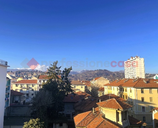 appartamento in vendita a Pinerolo in zona Baudenasca