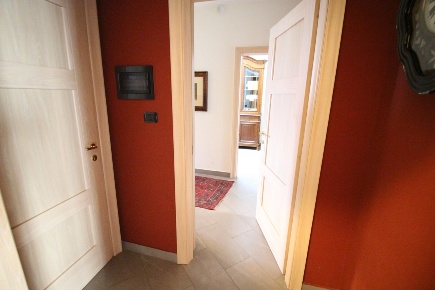 Foto Appartamento in Via Torre Santa Susanna 77, Oria di 95 m² con 4 locali