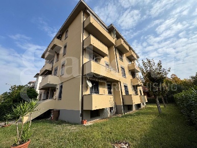 Foto Appartamento in Via Bergonzoni 15, Argelato Funo di 95 m² con 4 locali