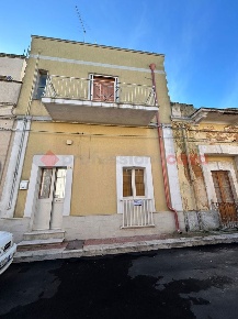 Foto Casa indipendente in Via ROMA 26, Leporano Centro di 120 m² in vendita
