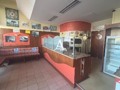 Foto Locale commerciale a Vigasio Centro di 70 m² con 3 locali in affitto