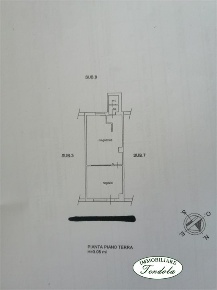 Foto Locale commerciale a Castelnuovo Magra Colombiera Molicciara di 35 m²
