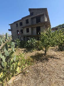 Foto Rustico in Via Toniolo snc, Mirabella Imbaccari di 1200 m² in vendita